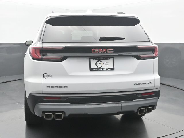 Used 2026 GMC Acadia Elevation w/ Elevation Premium Package FWD image 8