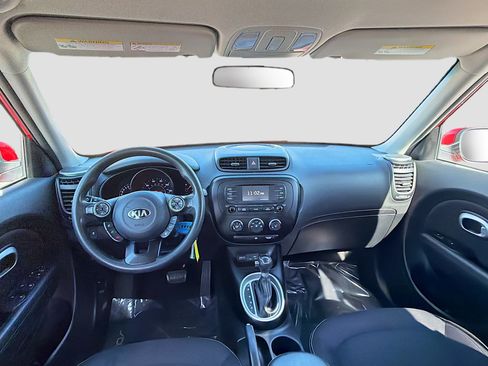 Used 2016 Kia Soul + image 14