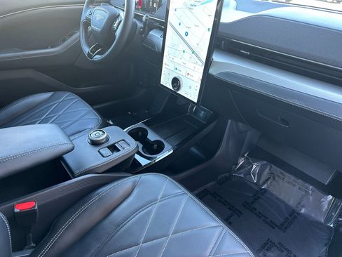 Used 2021 Ford Mustang Mach-E Select w/ Comfort/Appearance Package image 15