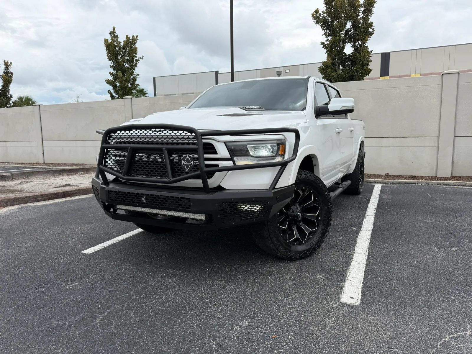 Used 2019 RAM 1500 Laramie w/ Sport Appearance Package AWD/4WD image 1
