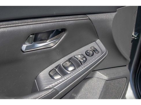 Used 2024 Nissan Sentra SV w/ All-Weather Package FWD image 18