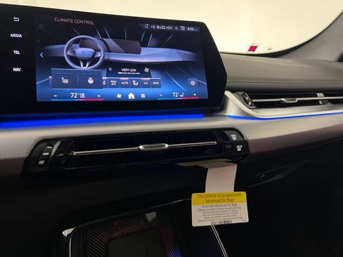 Used 2025 BMW X1 xDrive28i w/ Technology Package image 28