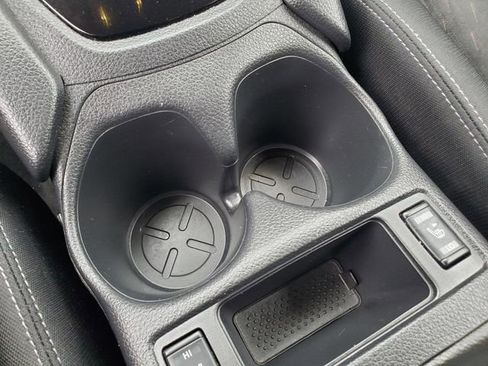 Used 2018 Nissan Rogue SV w/ Premium Package image 23