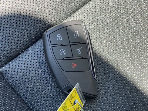Used 2025 Chevrolet Equinox EV LT w/ Convenience Package FWD image 27
