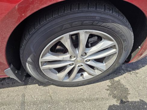 Used 2018 Chevrolet Malibu LT image 14