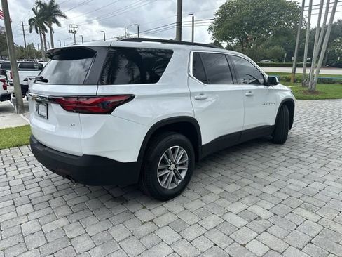 Used 2022 Chevrolet Traverse LT FWD image 40