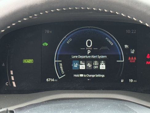 Used 2025 Toyota Camry SE FWD image 17