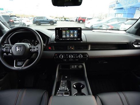 New 2025 Honda Pilot TrailSport image 7