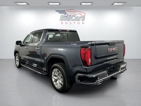 Used 2022 GMC Sierra 1500 SLT w/ SLT Premium Plus Package AWD/4WD image 6