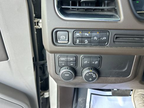 Used 2021 Chevrolet Tahoe Z71 w/ Luxury Package image 18