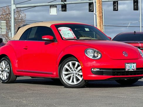 Used 2014 Volkswagen Beetle TDI image 3