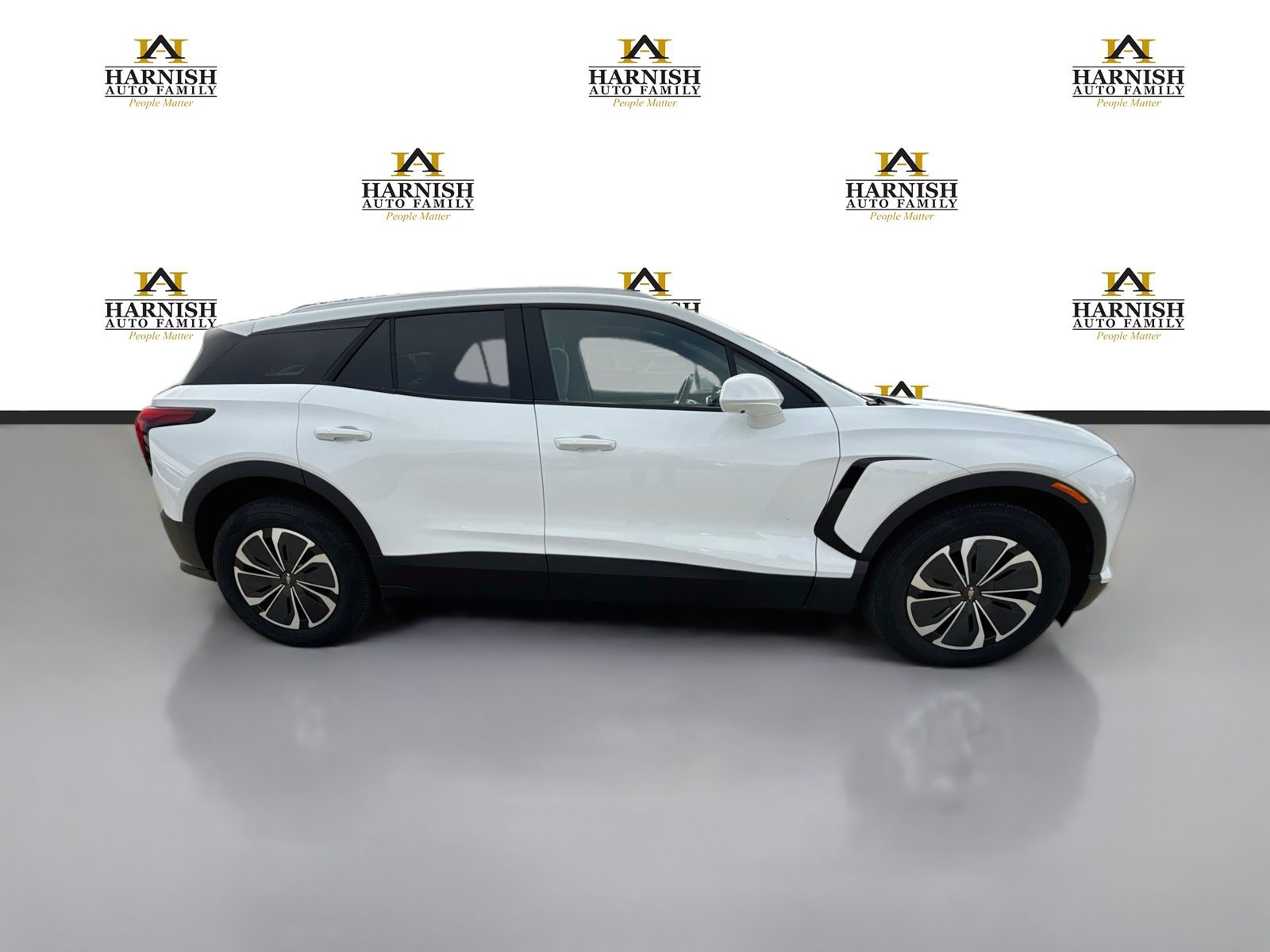 Used 2024 Chevrolet Blazer EV LT AWD/4WD image 6