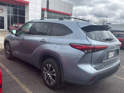 Used 2021 Toyota Highlander XLE image 5