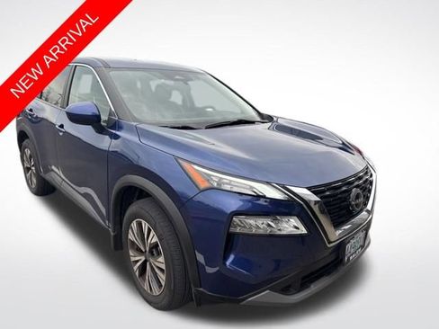 Used 2023 Nissan Rogue SV image 1