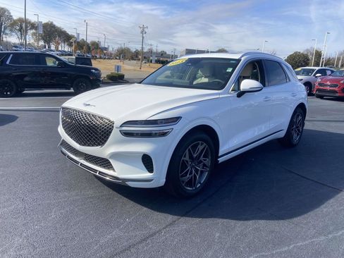 Used 2023 Genesis GV70 2.5T w/ Select Package image 3