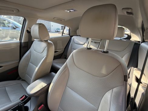 Used 2017 Hyundai Ioniq Limited FWD image 17