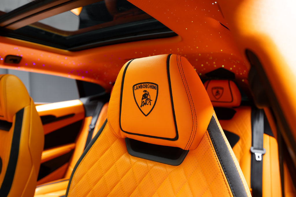 Used 2022 Lamborghini Urus AWD/4WD image 40