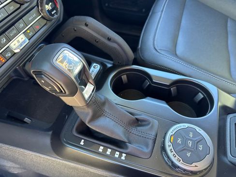 New 2025 Ford Bronco Badlands image 25