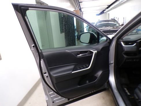 Used 2019 Toyota RAV4 XLE Premium w/ Cold Weather Package AWD/4WD image 22