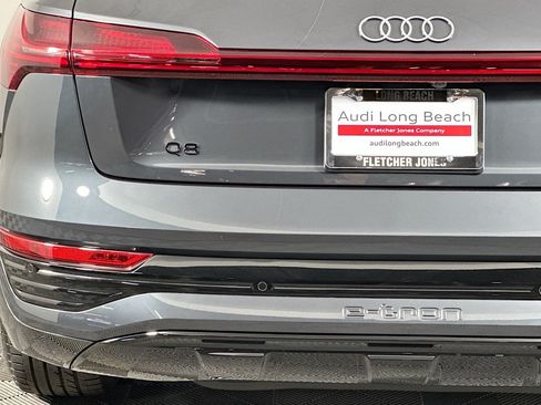 Used 2024 Audi Q8 e-tron Premium Plus w/ Premium Plus Package AWD/4WD image 17