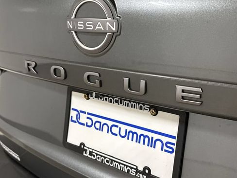 Used 2024 Nissan Rogue SV FWD image 25
