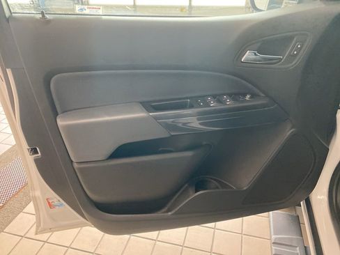 Certified 2022 Chevrolet Colorado Z71 w/ Safety Package image 9