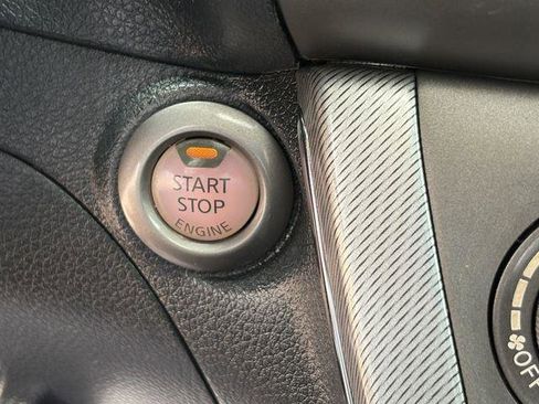 Used 2014 Nissan Sentra SR w/ Premium Package image 18