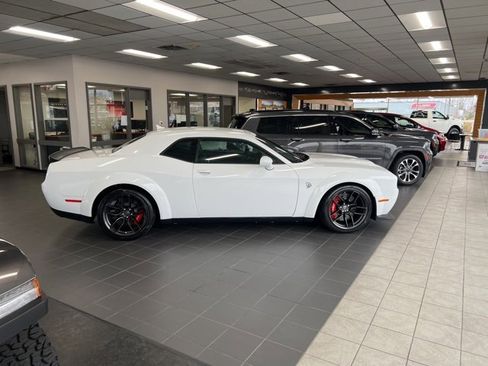 Used 2023 Dodge Challenger SRT Hellcat image 7