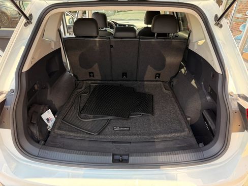 Used 2019 Volkswagen Tiguan SE w/ Panoramic Sunroof Package AWD/4WD image 10