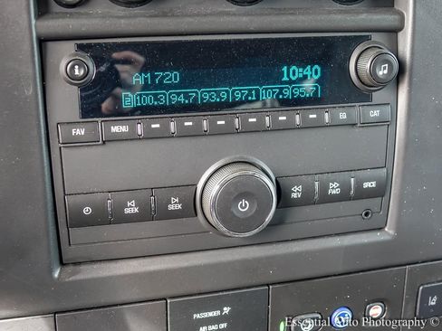 Used 2024 Chevrolet Express 3500 LT w/ LT Preferred Equipment Group image 13