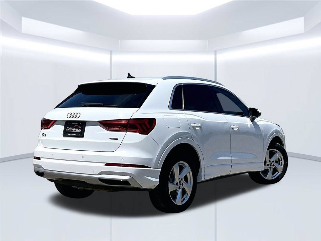 Used 2021 Audi Q3 2.0T Premium w/ Convenience Package AWD/4WD image 14
