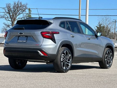 New 2026 Chevrolet Trax RS w/ Driver Confidence Package image 5