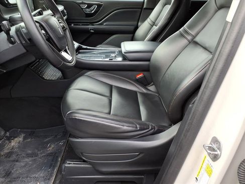 Certified 2023 Lincoln Aviator AWD w/ Elements Package image 13