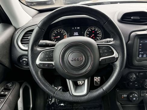 Used 2020 Jeep Renegade Latitude w/ Cold Weather Group image 21