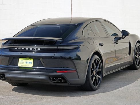 Used 2025 Porsche Panamera image 59