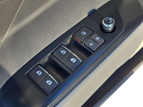 Used 2020 Toyota Camry XSE image 17