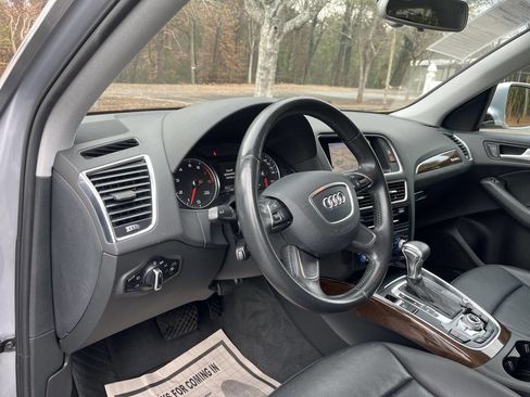 Used 2017 Audi Q5 2.0T Premium w/ Audi MMI Navigation Plus image 9