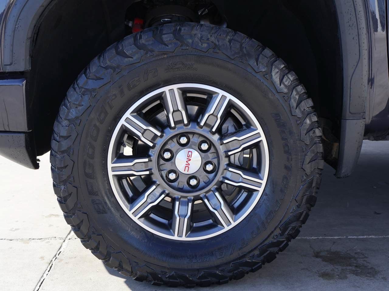 Used 2024 GMC Sierra 1500 AT4 w/ AT4 Premium Package AWD/4WD image 6
