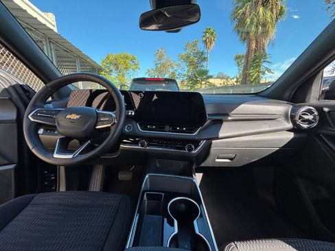 Used 2025 Chevrolet Equinox LT image 33