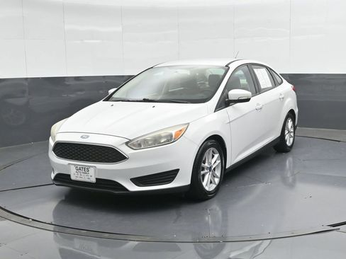 Used 2015 Ford Focus SE image 6
