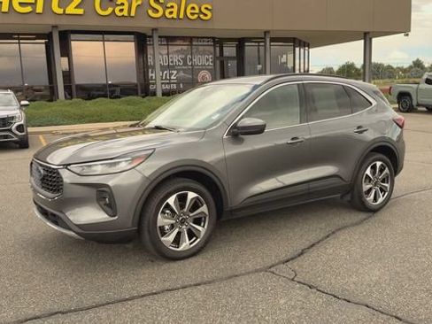 Used 2025 Ford Escape Platinum AWD/4WD image 4