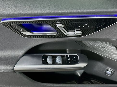 Used 2025 Mercedes-Benz C 300 Sedan image 15