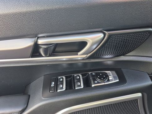 Certified 2025 Kia Telluride S image 9