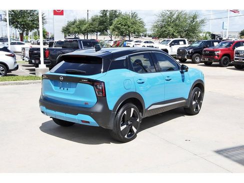 Used 2025 Nissan Kicks SR FWD image 5