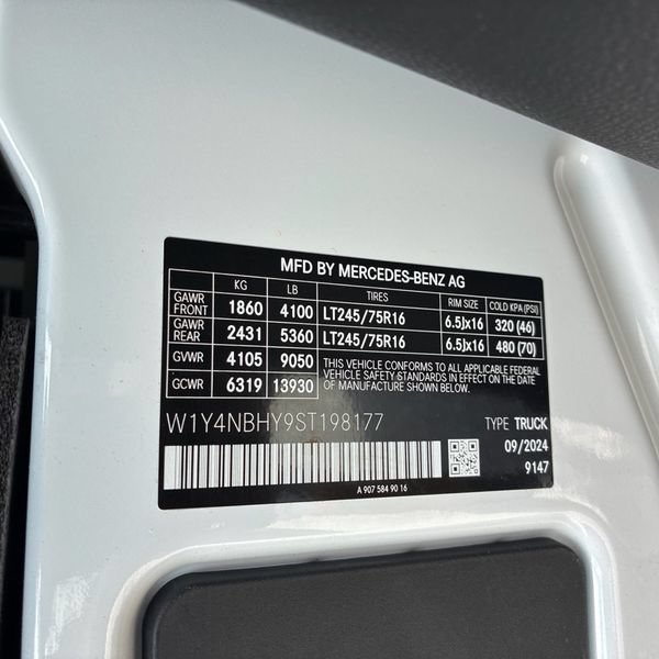 Used 2025 Mercedes-Benz Sprinter 2500 image 23
