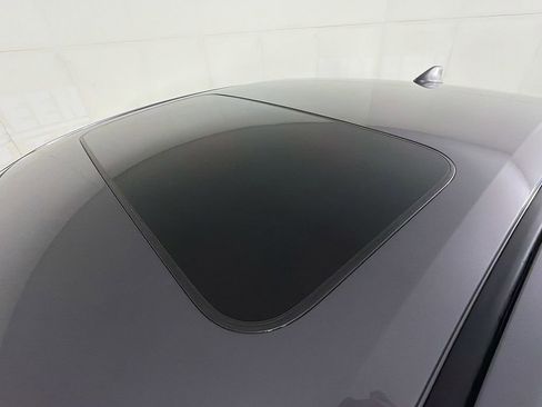 Used 2020 Honda Insight Touring image 11