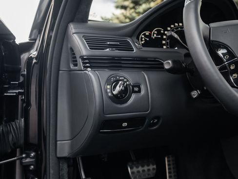 Used 2009 Maybach 57 S image 10