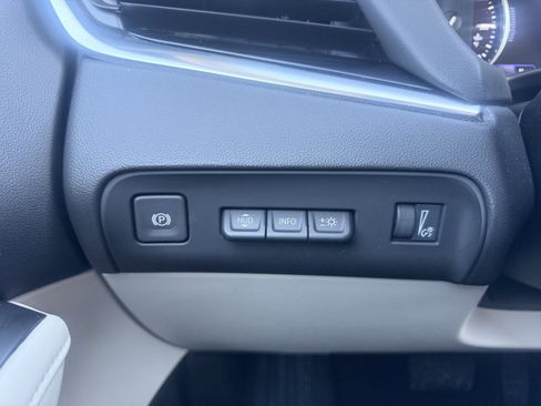 Used 2024 Buick Enclave Avenir w/ LPO, Hit The Road Package image 82