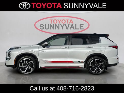 Used 2023 Mitsubishi Outlander SE image 6