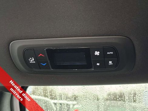 New 2026 Chrysler Pacifica Select image 52